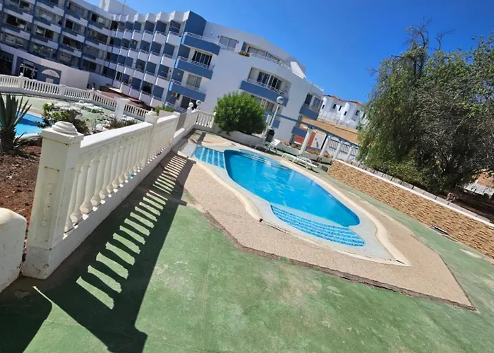 Corbeta 427 Aircon And 3 Pools